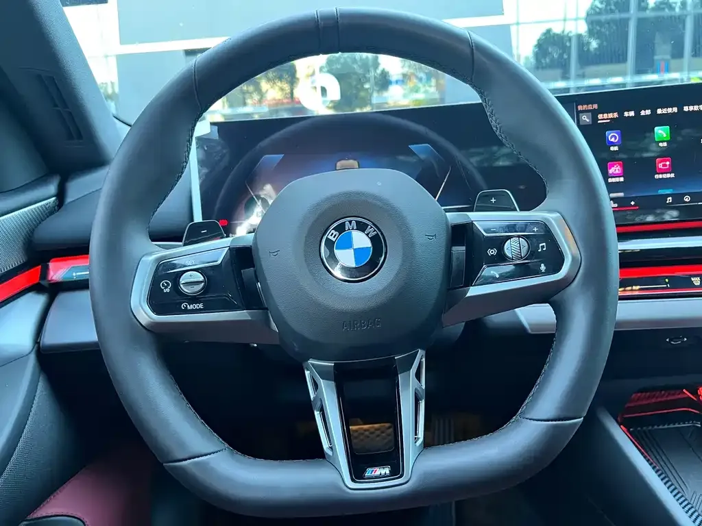 BMW 5 Series — фото 2