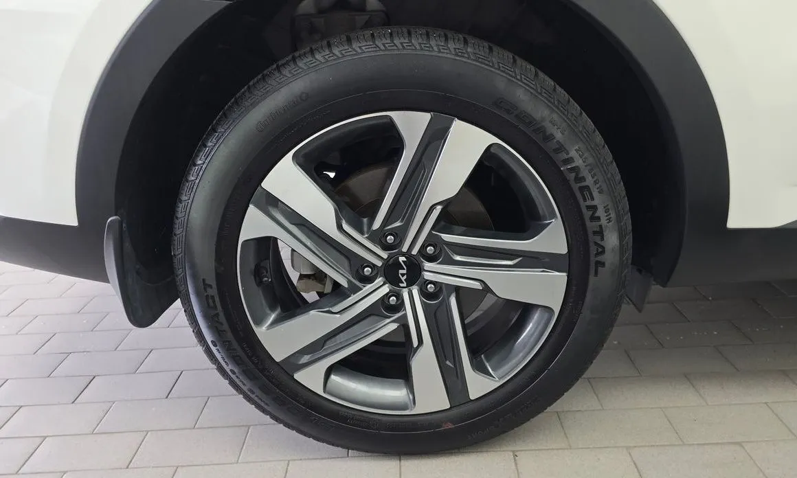 Kia Sorento — фото 6