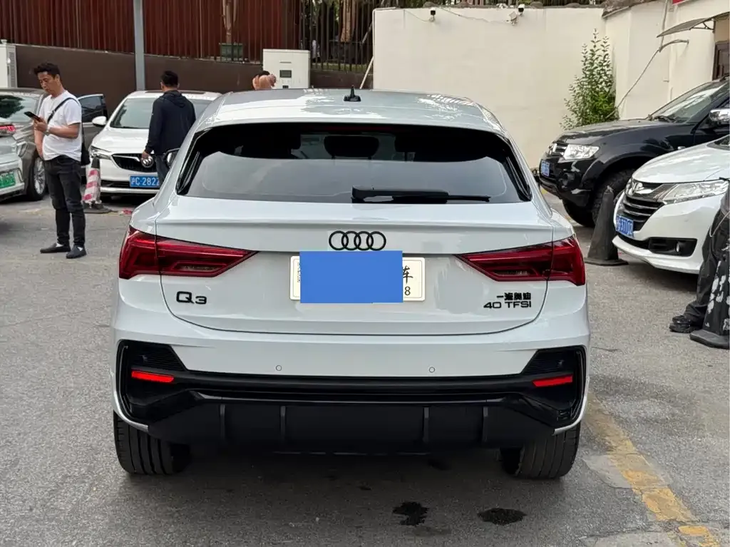 Audi Q3 Sportback — фото 4