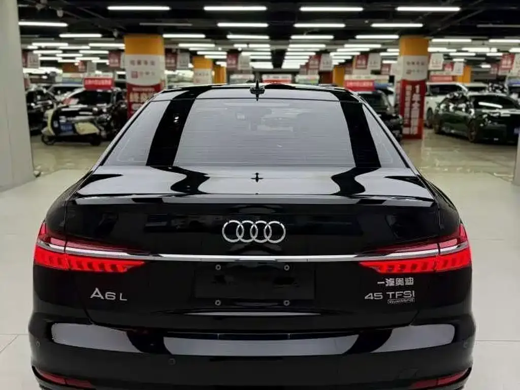 Audi A6L — фото 2