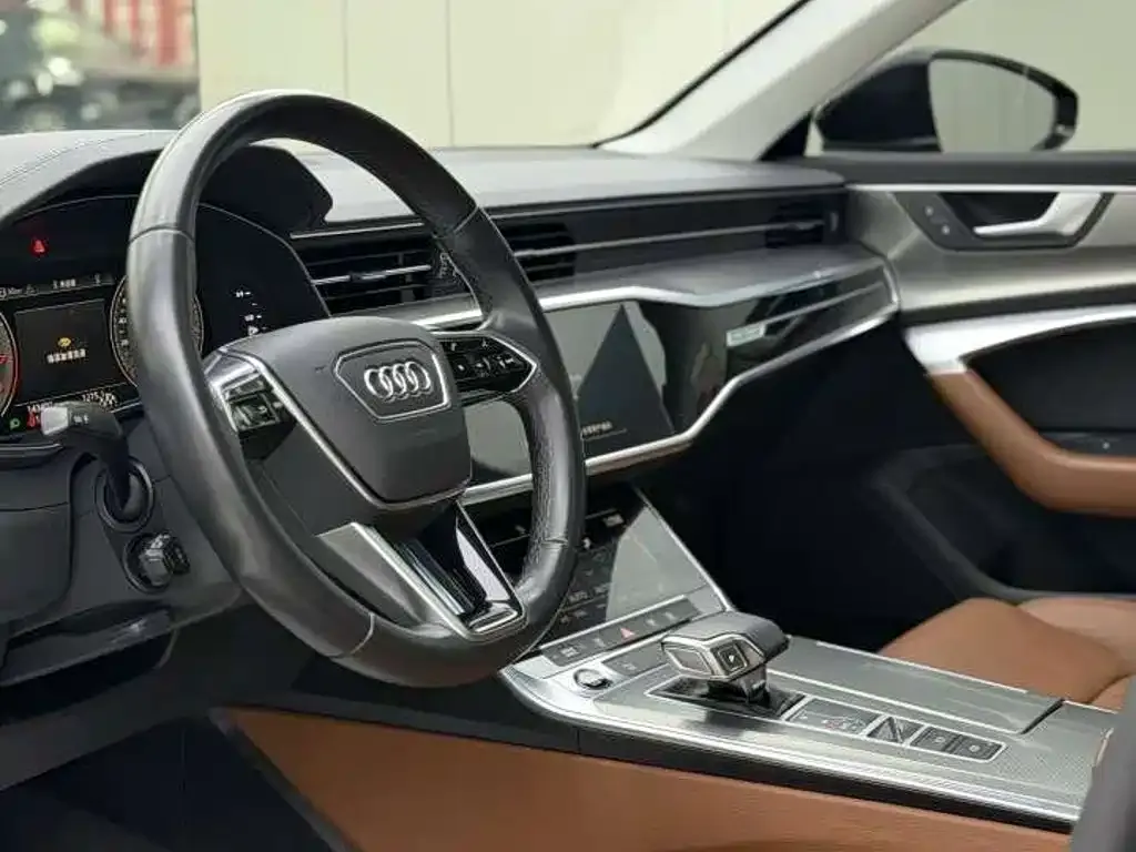 Audi A6L — фото 9
