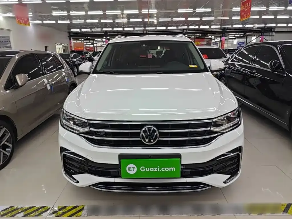Volkswagen Tiguan L — фото 5