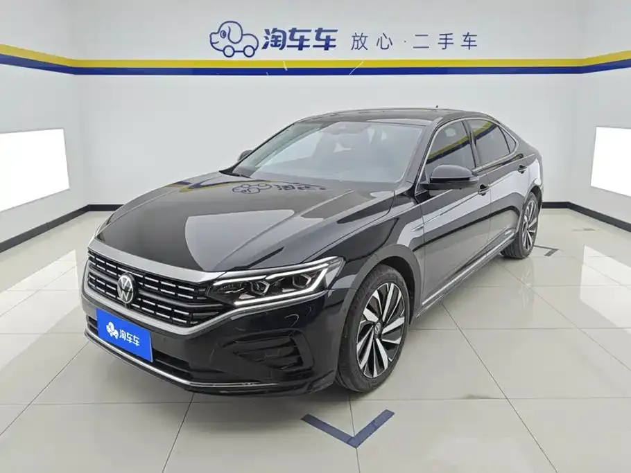 Volkswagen Passat — фото 1
