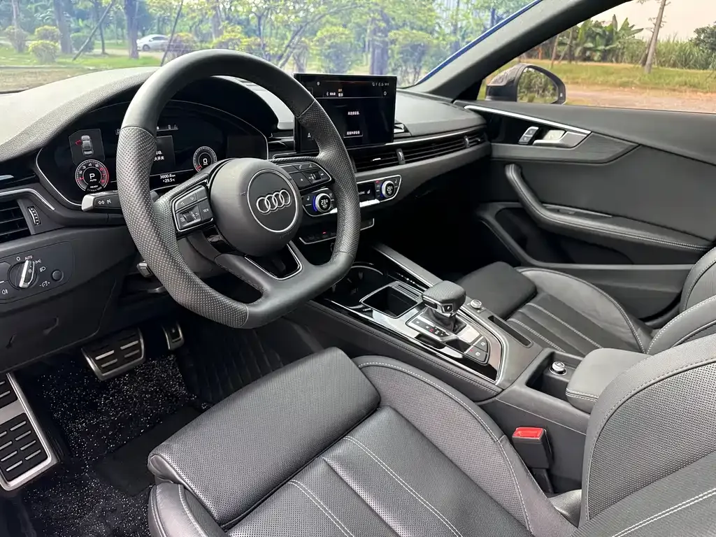 Audi A4L — фото 10