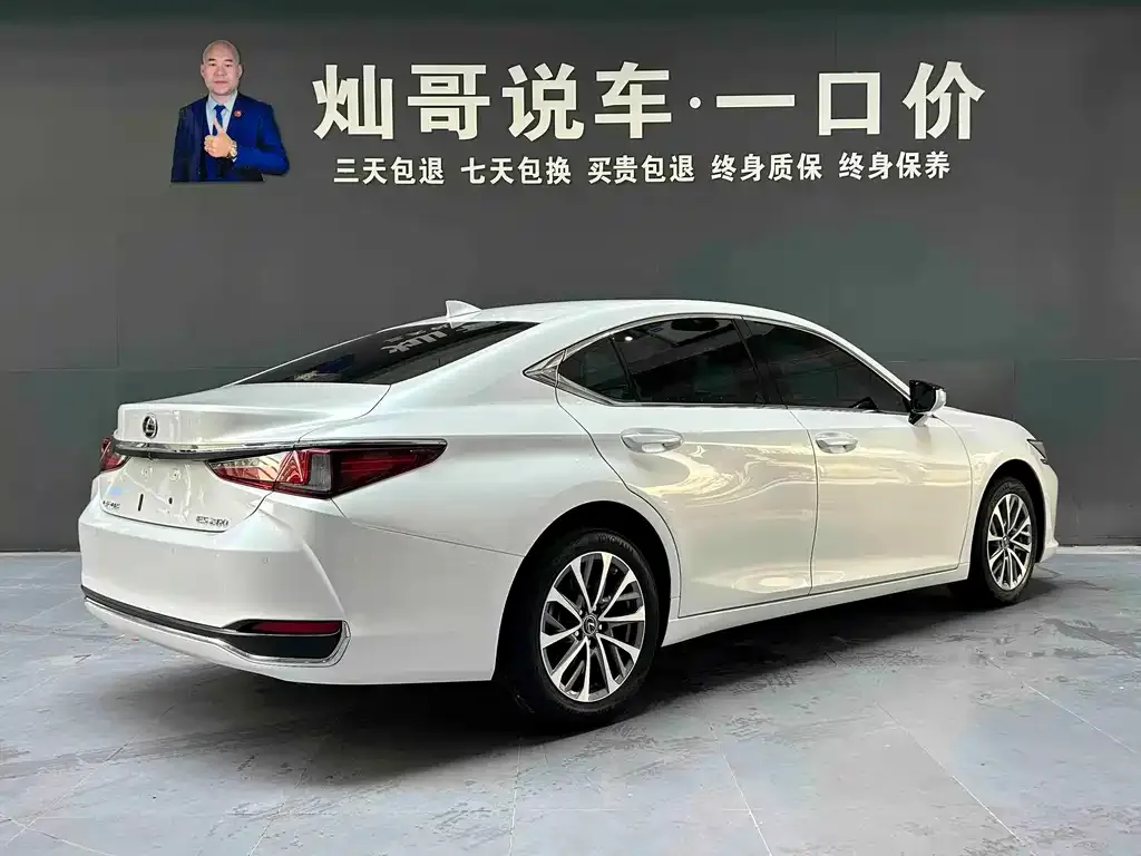 Lexus ES — фото 8