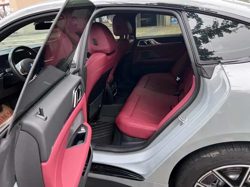 BMW i4 — фото 2