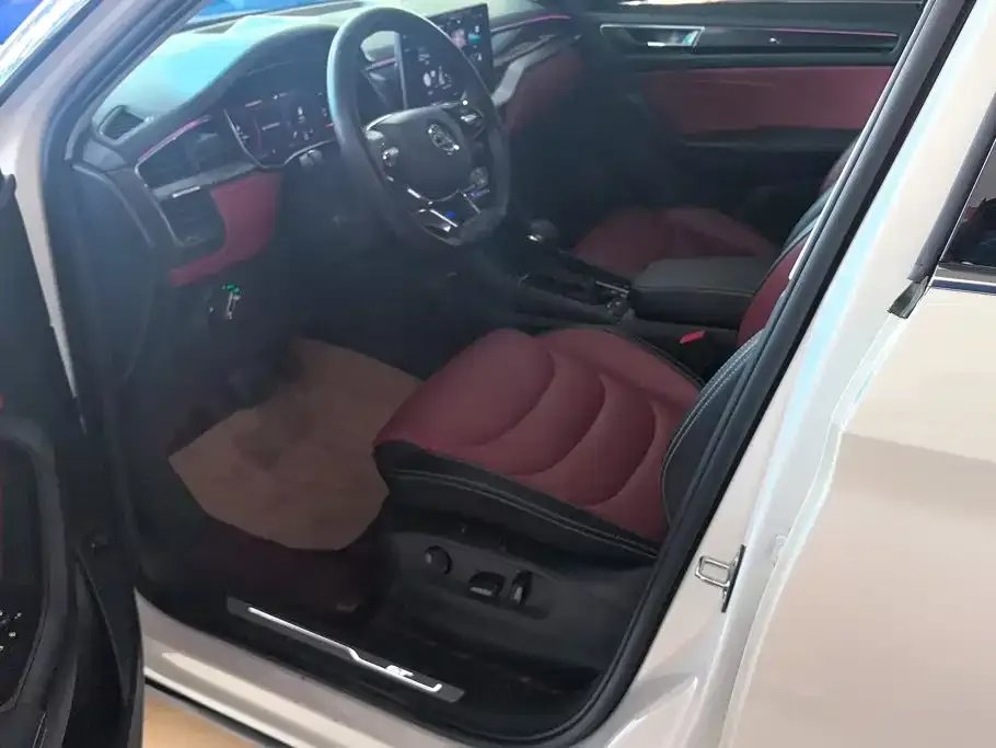 Skoda Kodiaq GT — фото 6