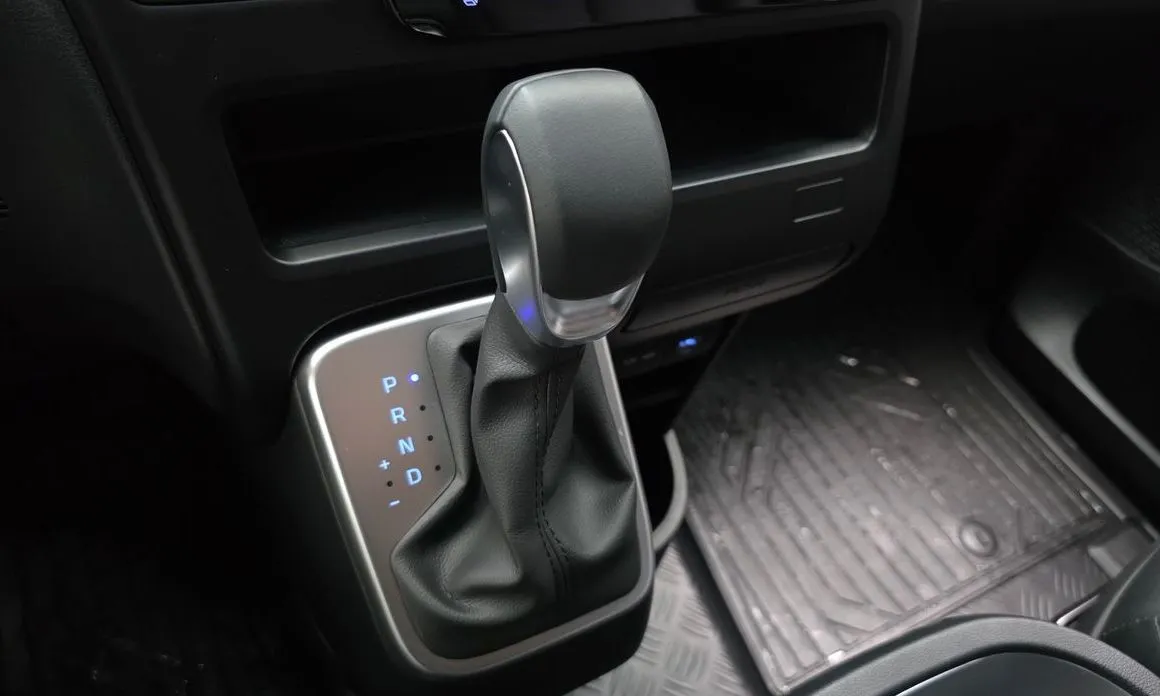 Hyundai Staria — фото 3