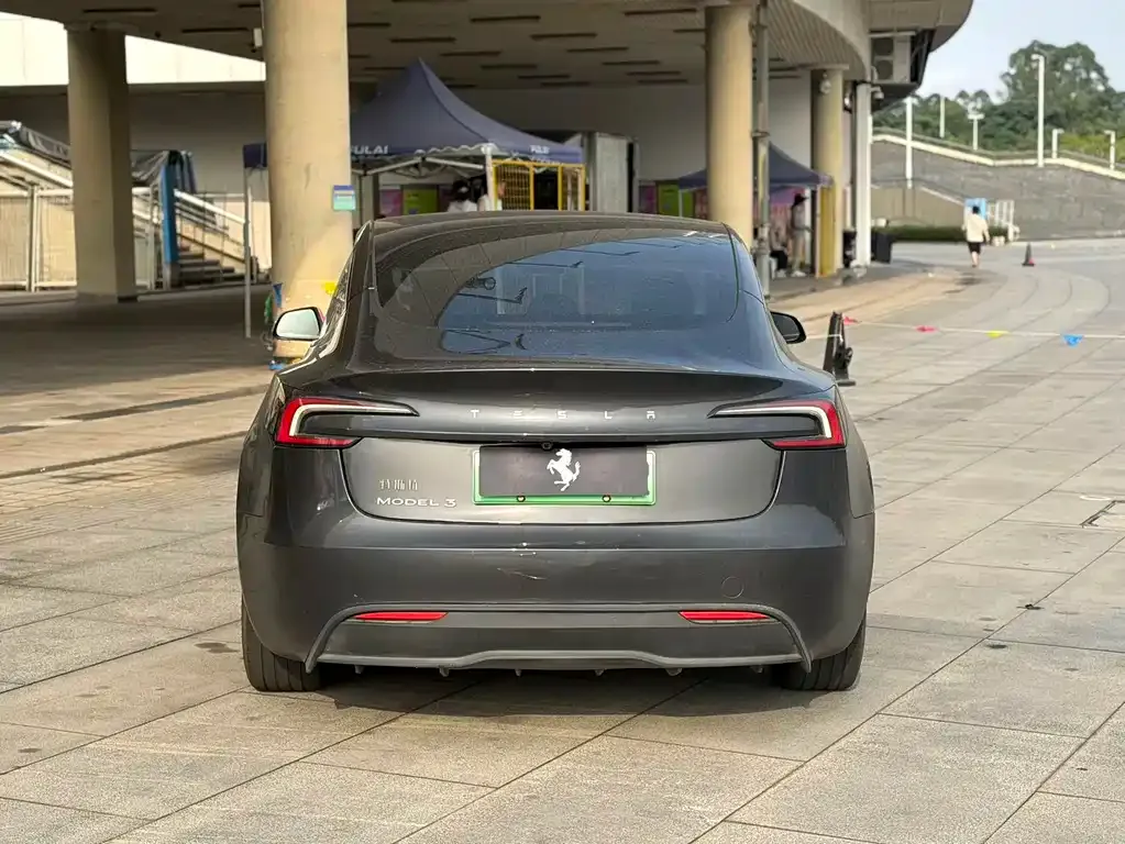 Tesla Model 3 — фото 2