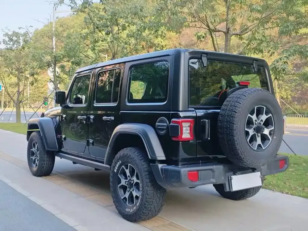 Jeep Wrangler — фото 5