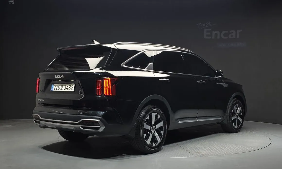 Kia Sorento — фото 6