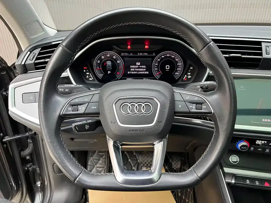 Audi Q3 — фото 3