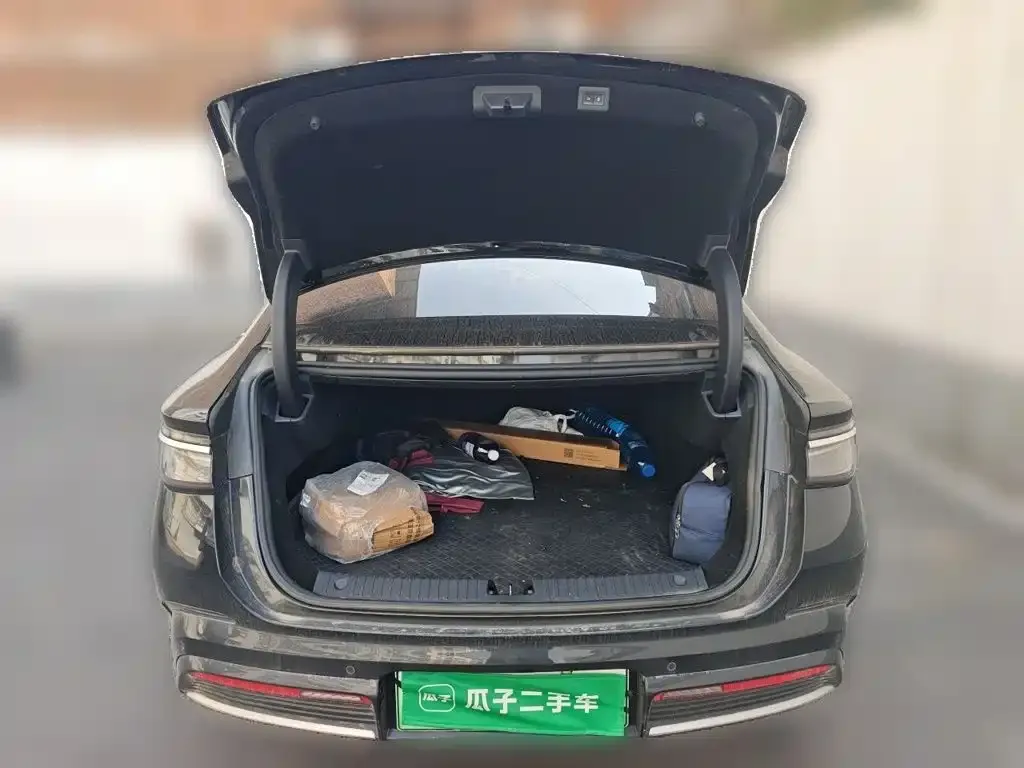 BYD Seal — фото 8