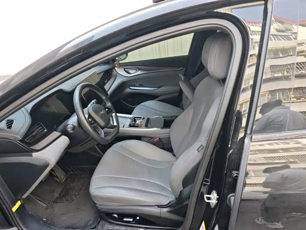 BYD Seal — фото 2