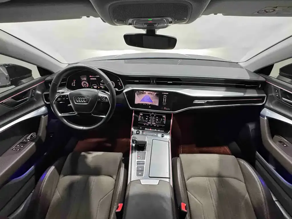 Audi A7L — фото 6