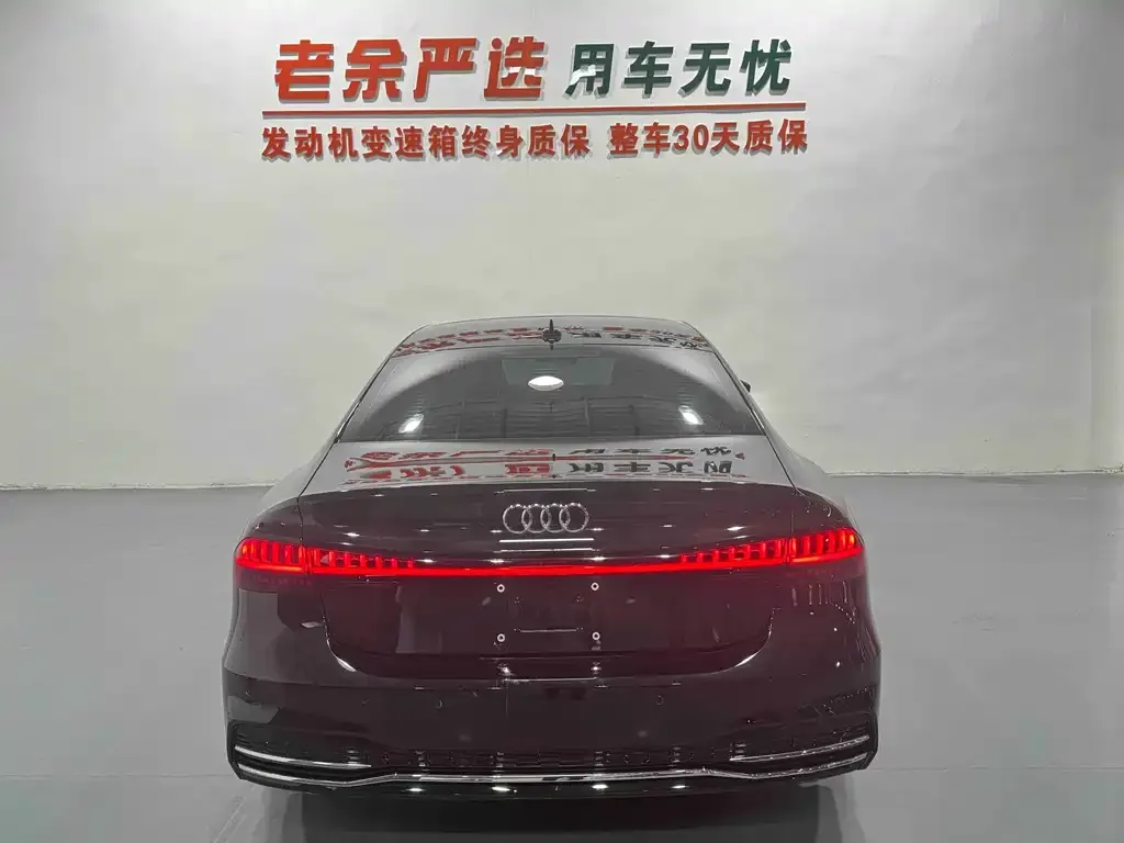 Audi A7L — фото 5