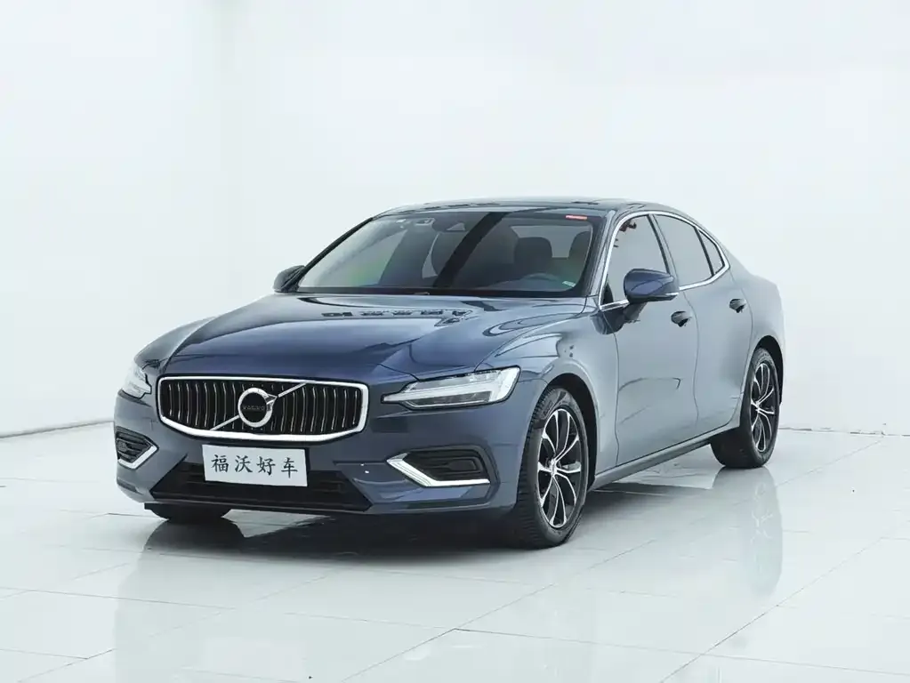 Volvo S60 — фото 1