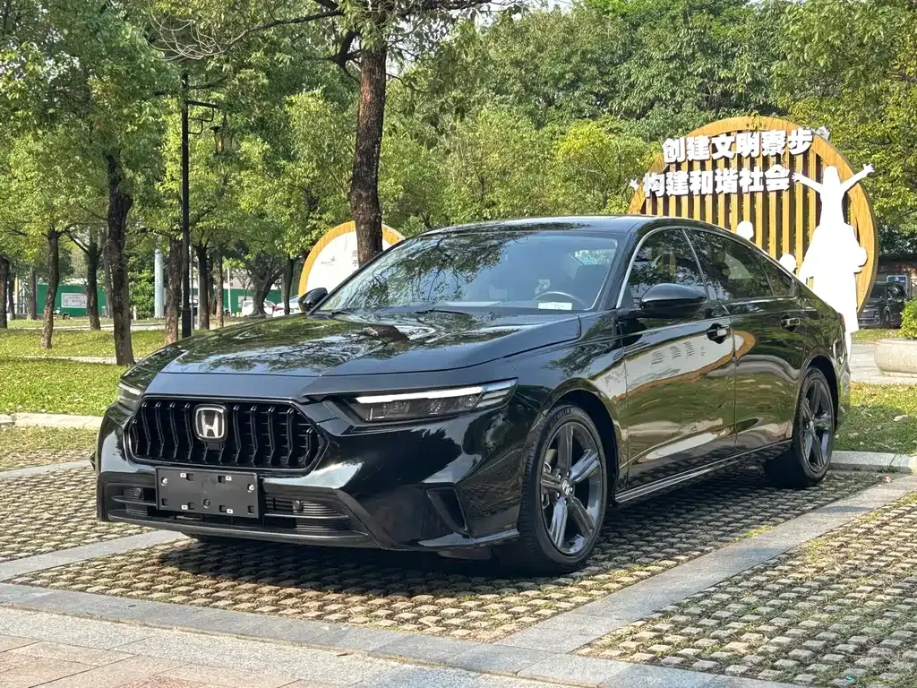 Honda Inspire — фото 1