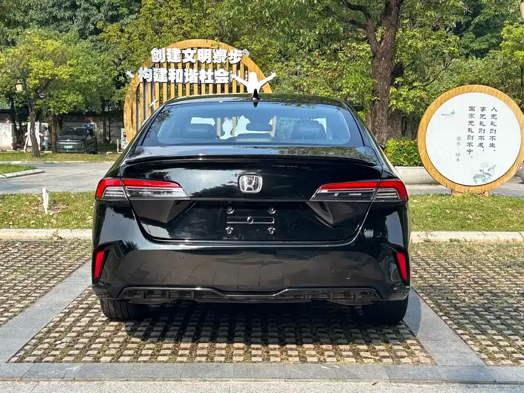 Honda Inspire — фото 10