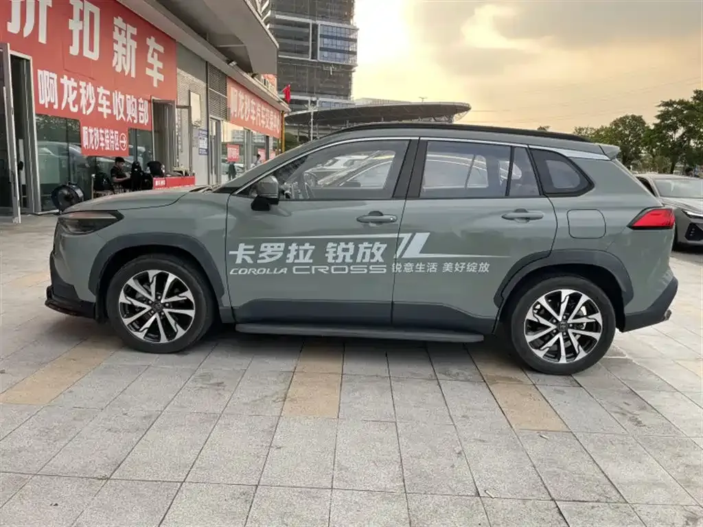 Toyota Corolla Cross — фото 10