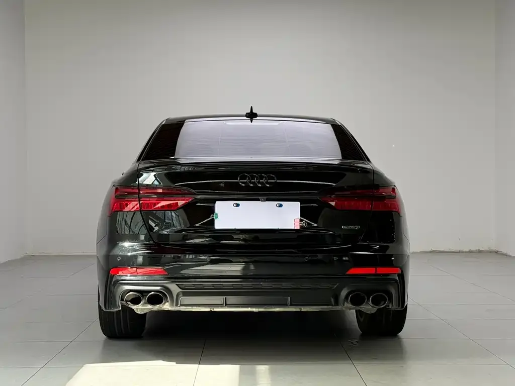 Audi A6L — фото 5