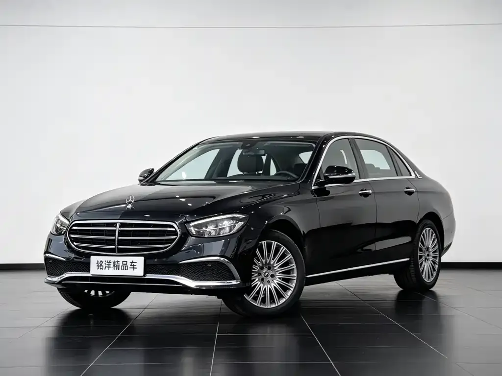 Mercedes-Benz E-Class — фото 1