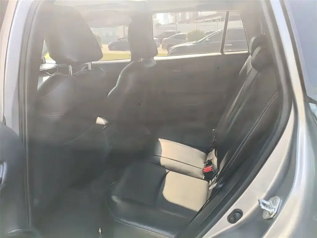 Toyota Corolla Cross — фото 2