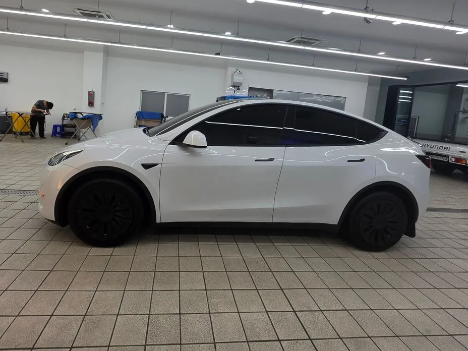 Tesla Model Y — фото 6