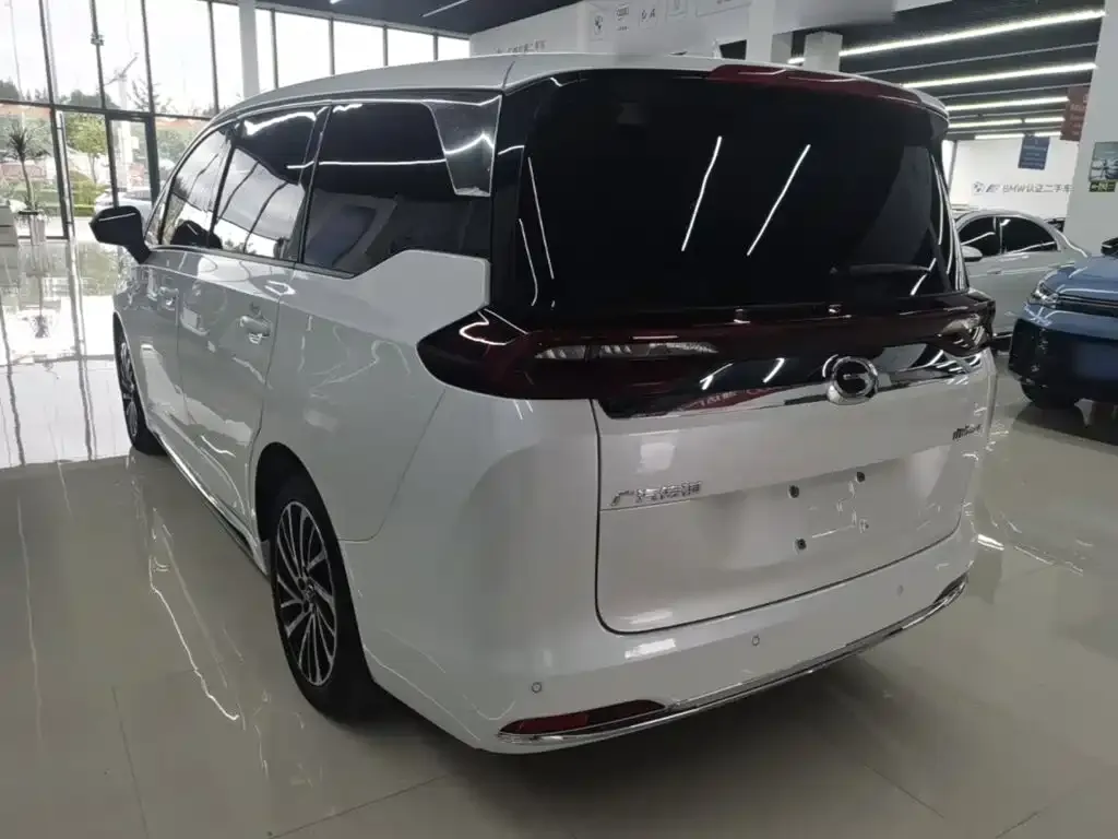 GAC Motor Trumpchi M6 — фото 6