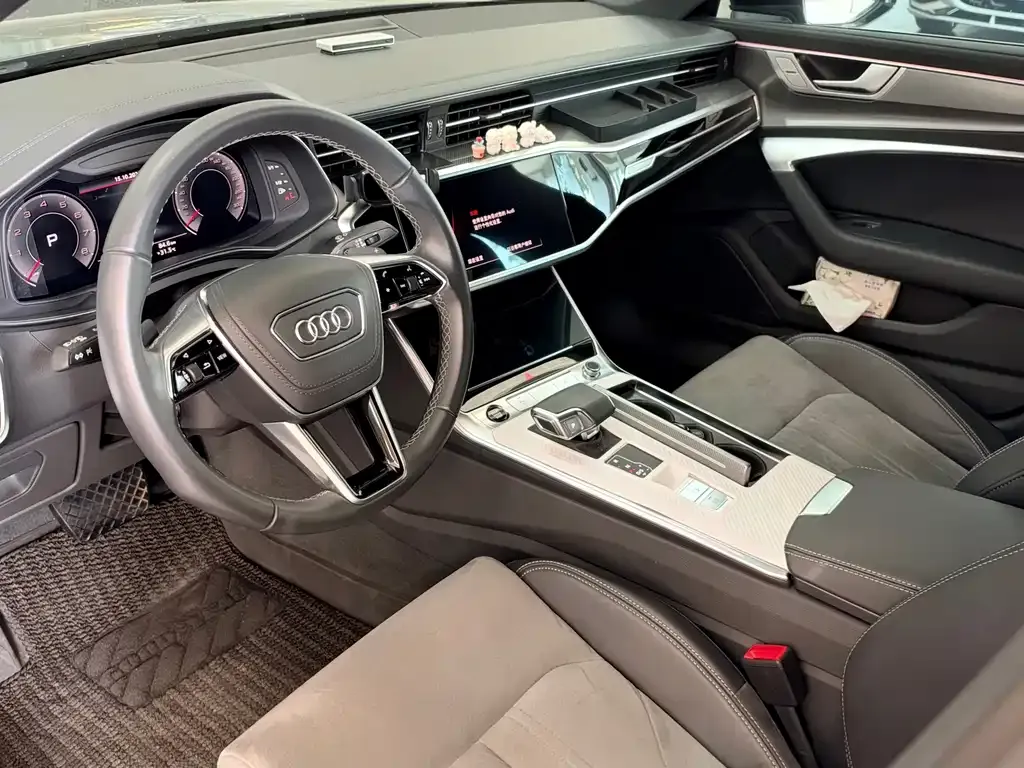 Audi A6L — фото 9