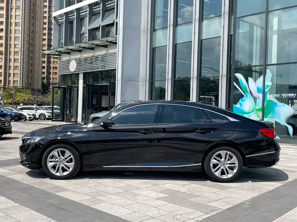 Honda Accord — фото 5