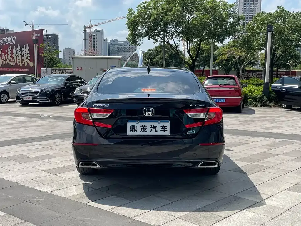 Honda Accord — фото 3