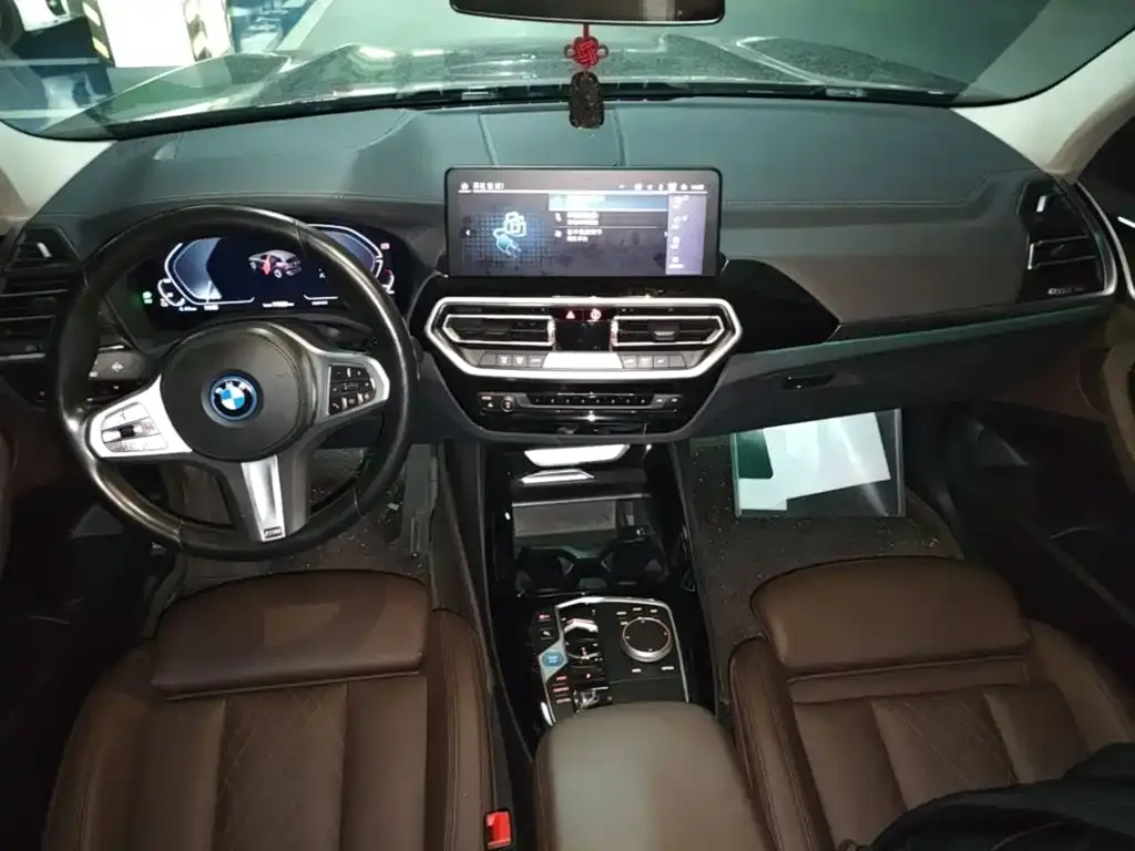 BMW iX3 — фото 6