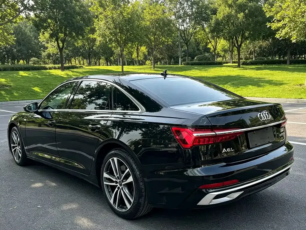 Audi A6L — фото 5