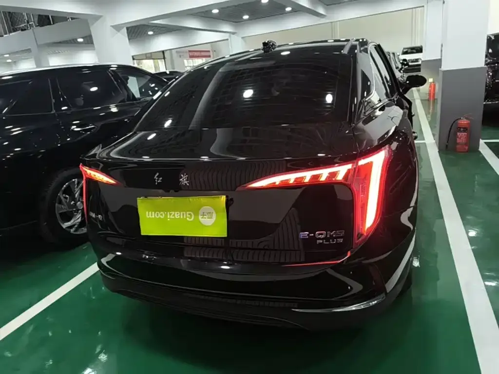 Hongqi E-QM5 — фото 10