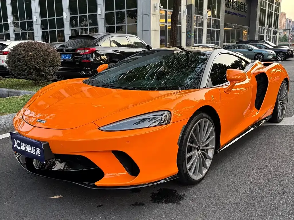 McLaren GT — фото 1