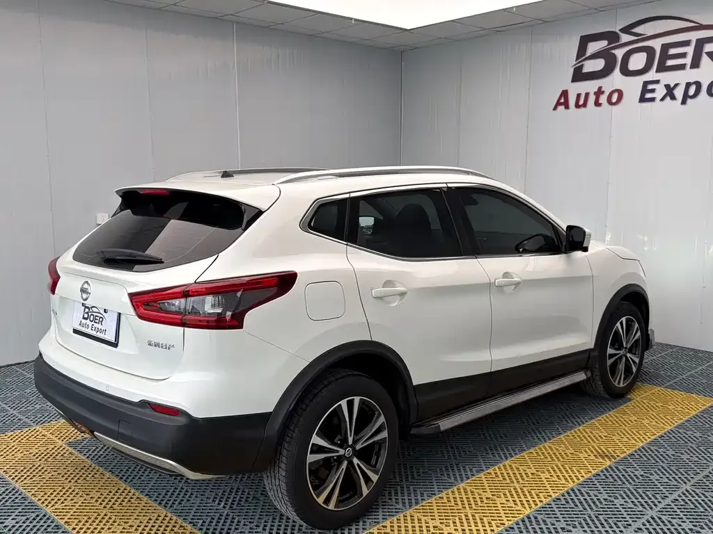 Nissan Qashqai — фото 9