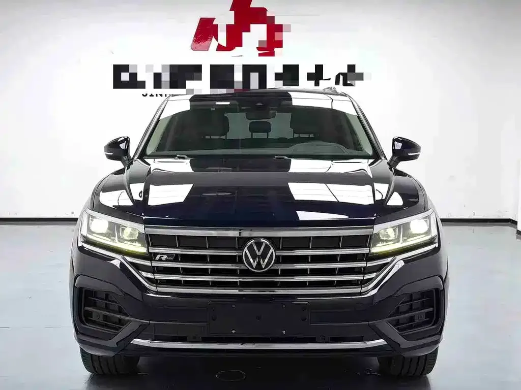 Volkswagen Touareg — фото 7