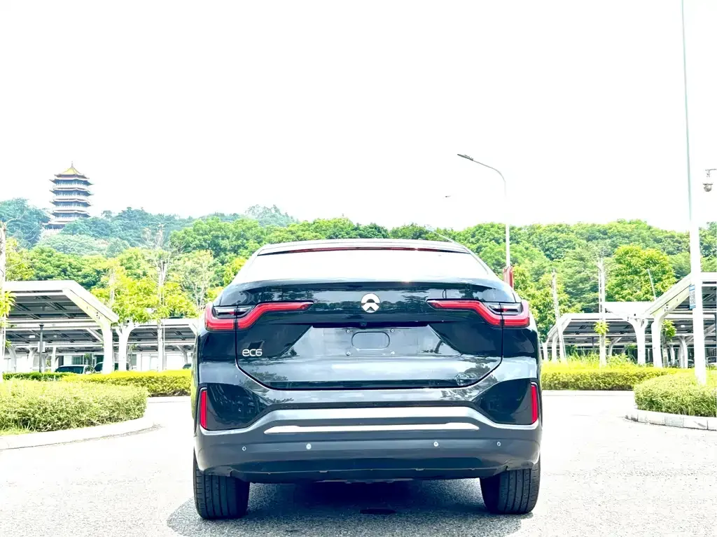 NIO EC6 — фото 9