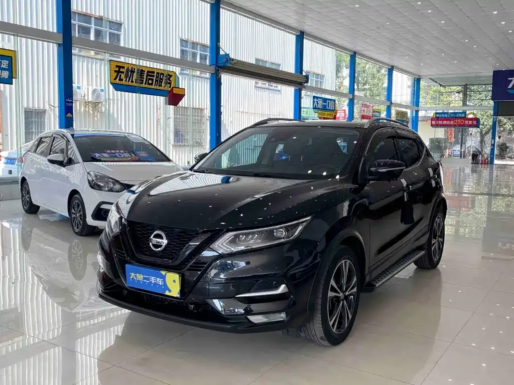 Nissan Qashqai — фото 1