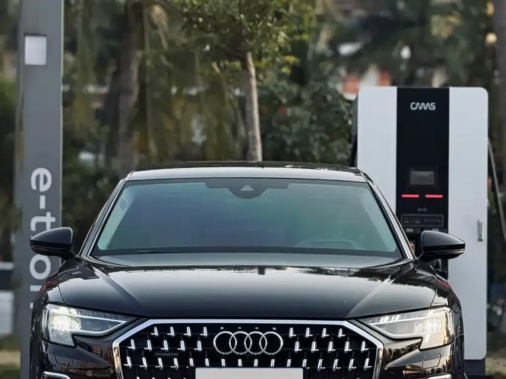 Audi A8 — фото 4