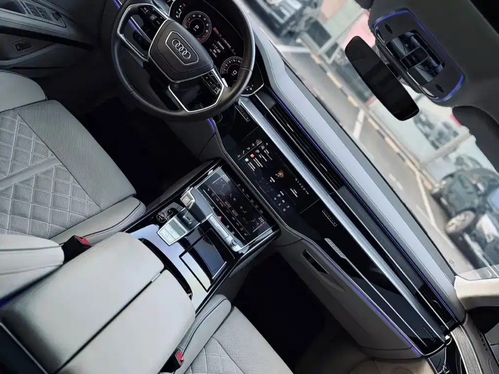 Audi A8 — фото 5