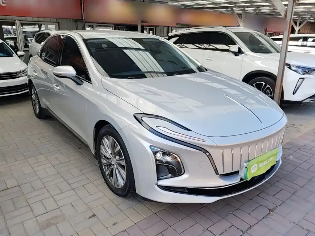 Hongqi E-QM5 — фото 7