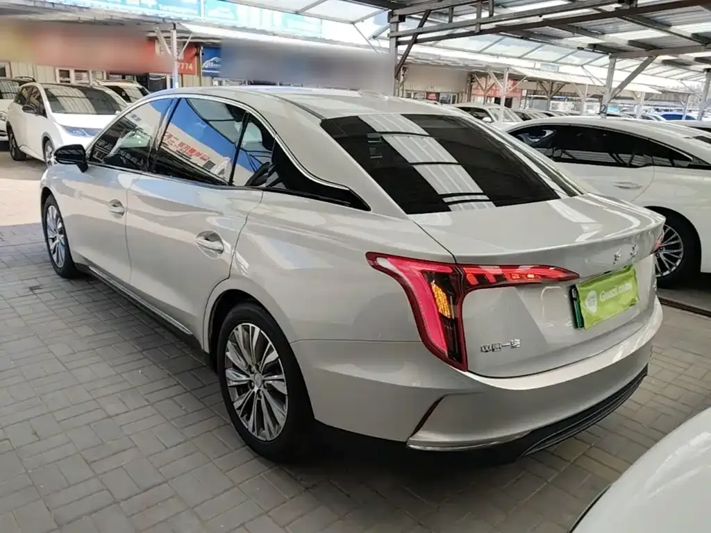 Hongqi E-QM5 — фото 3