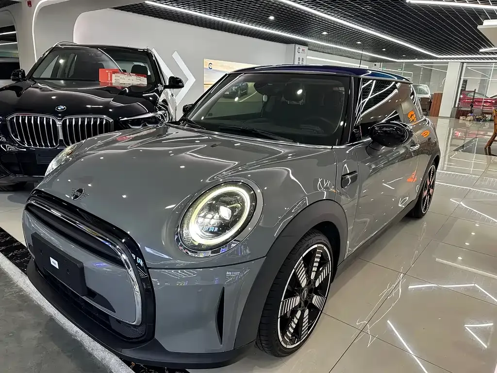 MINI Cooper (3-door) — фото 1