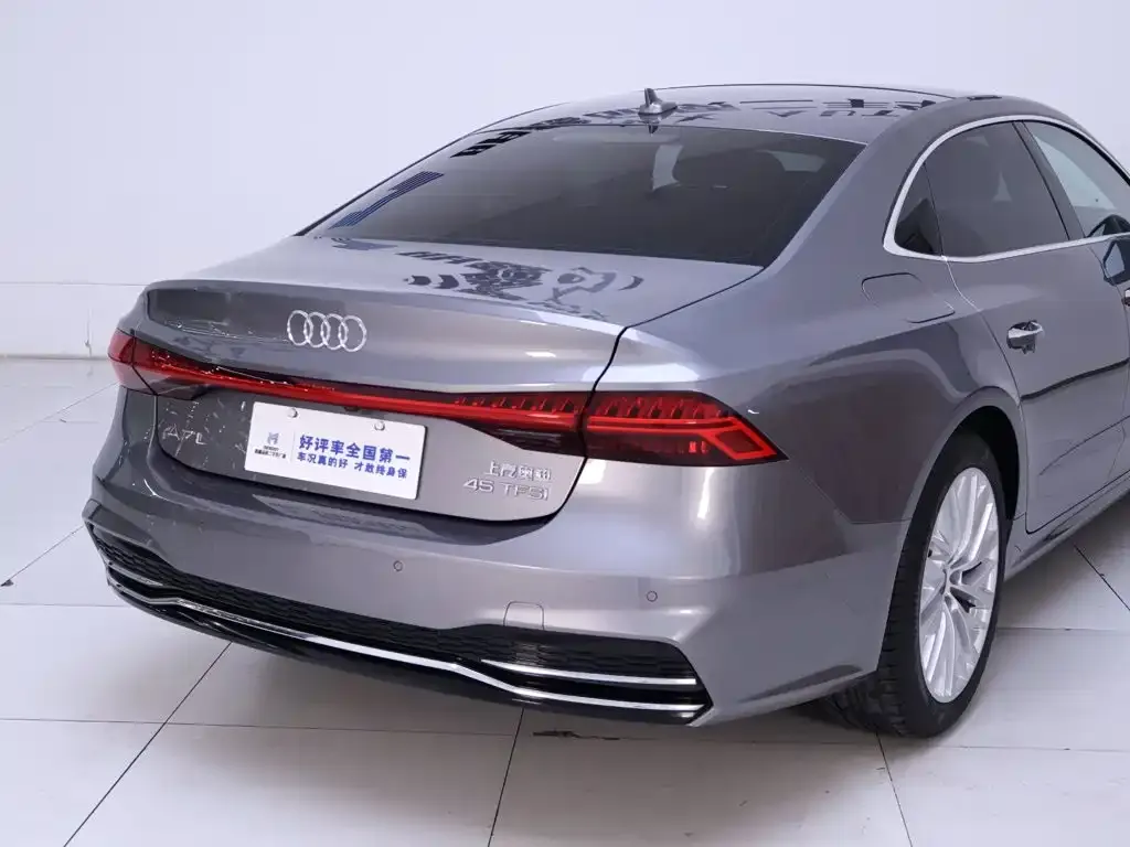 Audi A7L — фото 6
