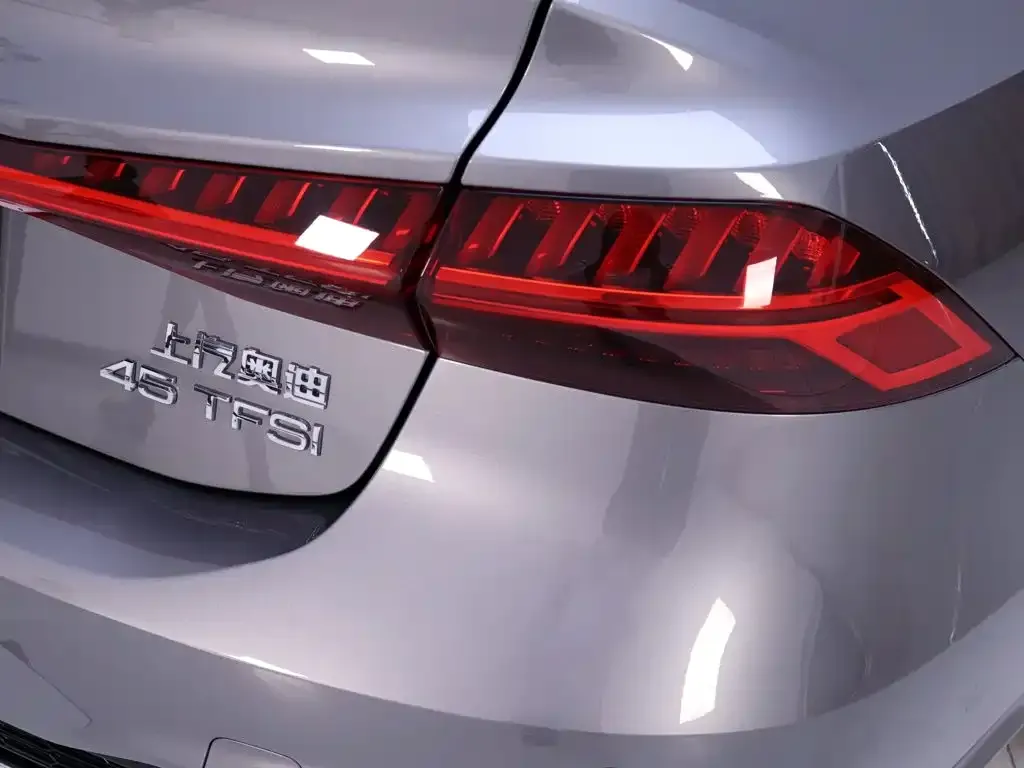 Audi A7L — фото 5