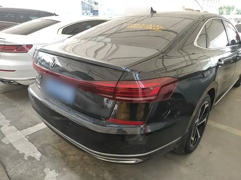 Volkswagen Passat — фото 6