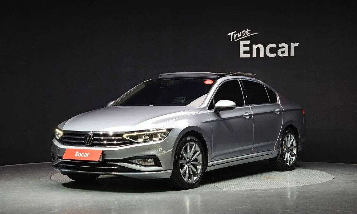 Volkswagen Passat — фото 1