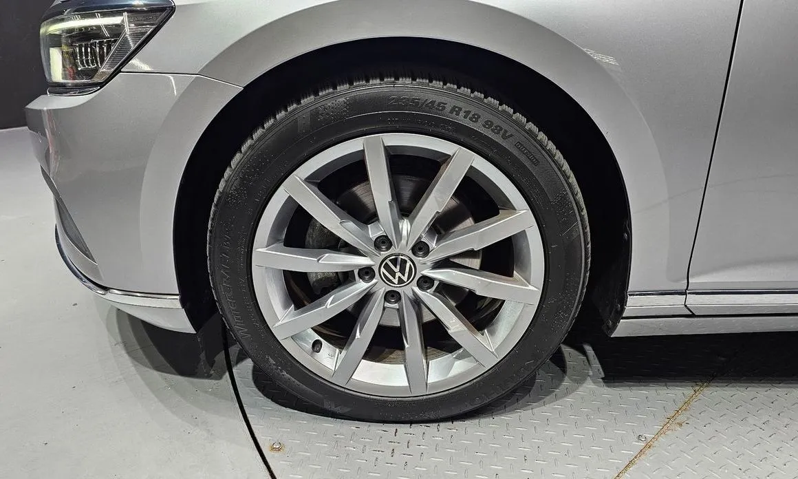Volkswagen Passat — фото 7